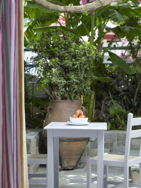 Hotel apartamentowy Ninetta's Poros Town